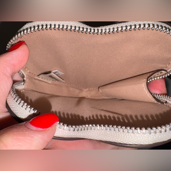 Coach Heart Coin Case Cherry Print Design - Picture 6 of 6